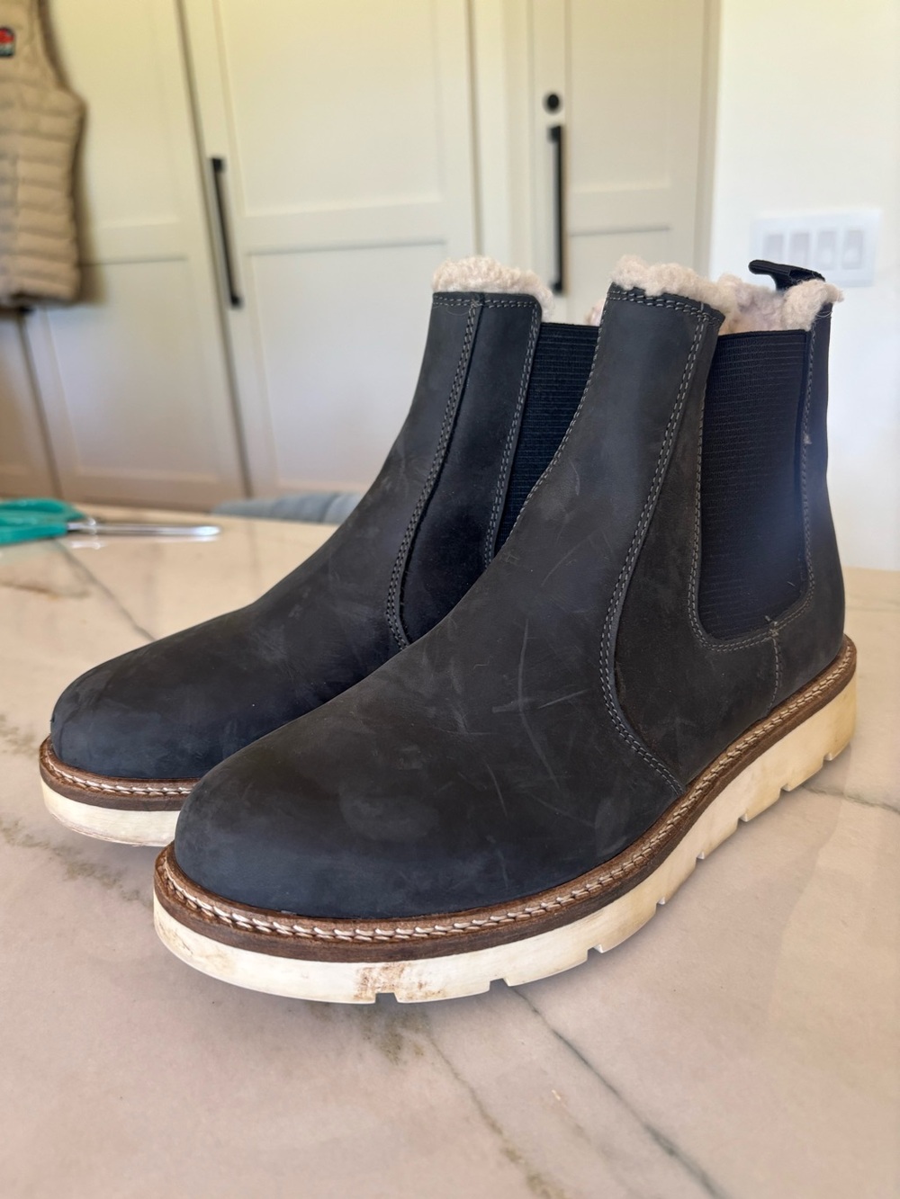 Alpine Deisgn Black Suede Chelsea Fur Lined Boot Chunky Cushioned Size 8.5